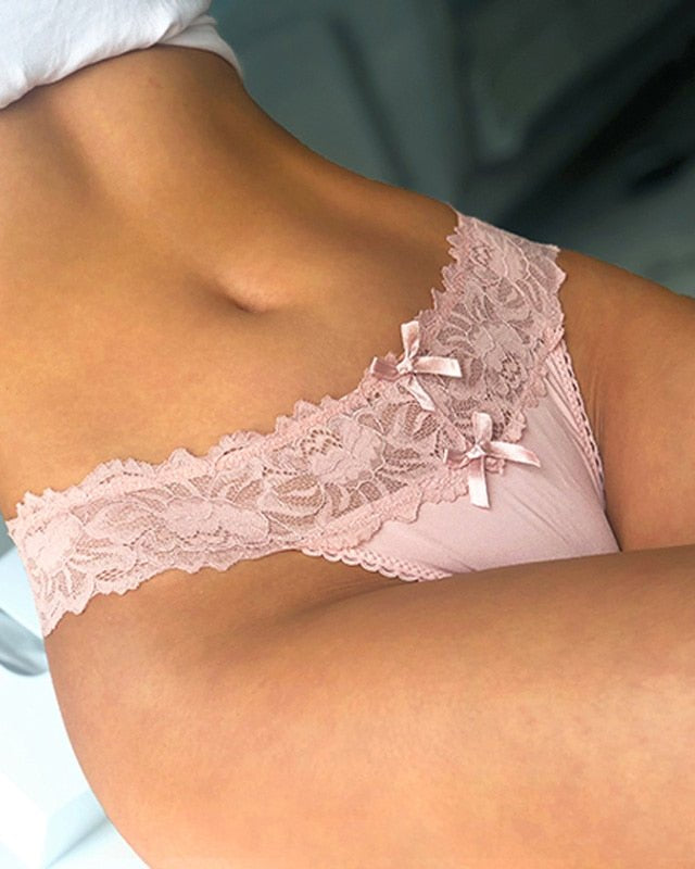 Right Lace Right Time Thong | Lavah Intimates